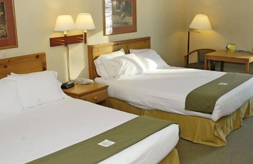 Levering Hotel | Pellston Lodge