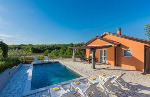 Radini Villa | Pendolina