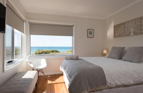 Penguin House | Penguin Beach House