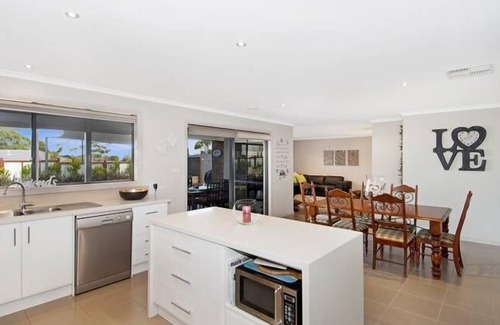Rosebud House | PENINSULA PARADISE ROSEBUD
