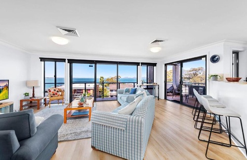 Soldiers Point Apartment | Peninsula Waters Unit 14 Soldiers Point Road 2