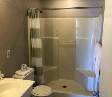 Sebastian Hotel | Pennwood Motor Lodge