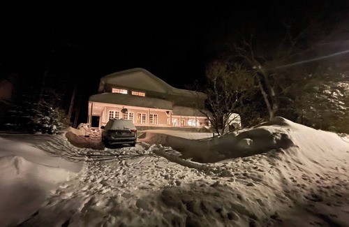 Val-des-Lacs House | Penny Lane