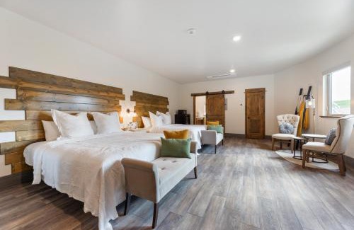 Pottawattamie County House | Penny's Landing Guestrooms