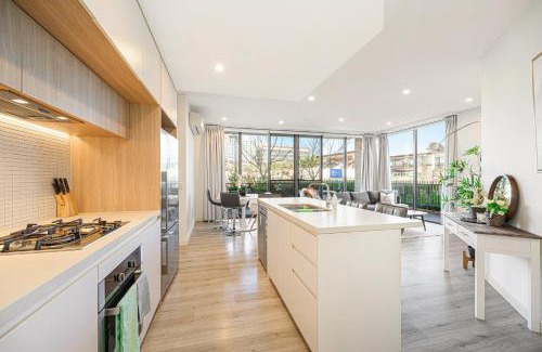 Penrith Apartment | Penrith 3Br apt close toTrain station & Shopping