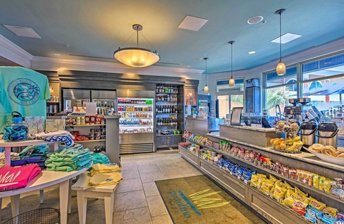 Pensacola Beach Apartment | Pensacola Beach Resort Condo With Beach Access!