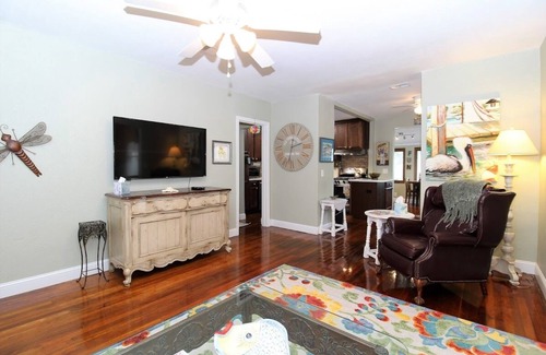 Navy Point House | Pensacola's Navy Point Bungalow