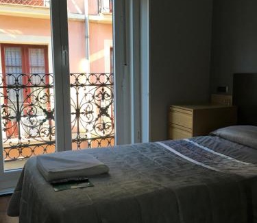 Logrono Historic Centre House | Pensión La Bilbaina - Albergue Logroño