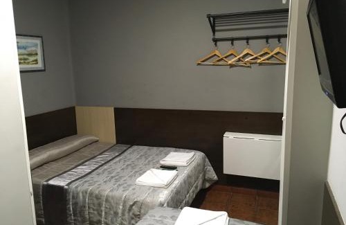 Logrono Historic Centre House | Pensión La Bilbaina - Albergue Logroño