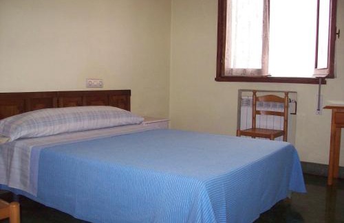 Gijon-Este House | Pensión Los Pinos Gijón