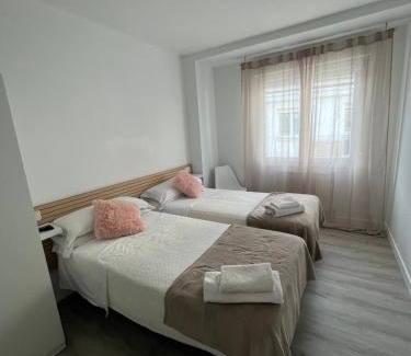 Ermitagana House | Pensión Luzía - Optional Auto Check-in