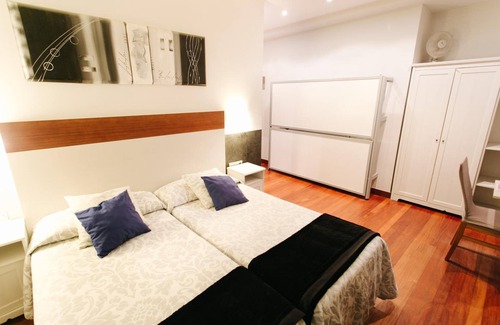 Gros House | Pensión San Sebastián Centro