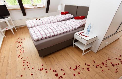 Neustadt-Glewe House | Pension Altes Burghotel