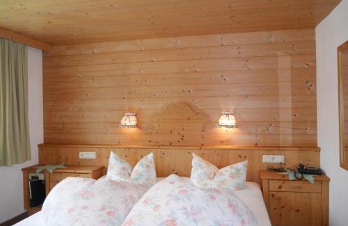 Lanersbach Bed & Breakfast | Pension Bergkristall
