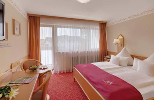 Safferstetten House | Pension- Hotel Maximilian