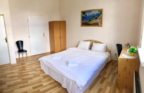 Cheb House | Pension Májovka