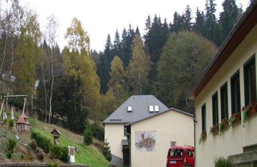 Stutzerbach House | Pension Waldidyll
