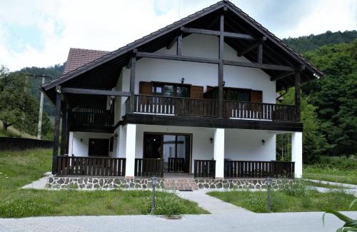 Rebra Apartment | Pensiune agroturistica "LA MOARA"