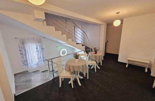 Techirghiol House | Pensiune/Bistro ANNE MARIE