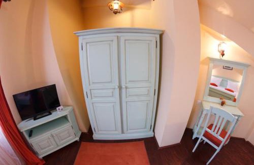 Moieciu de Jos House | Pensiunea Adoro