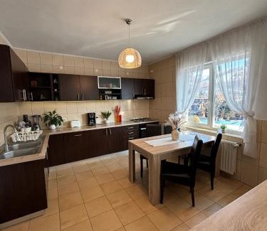 Moieciu House | Pensiunea Amarilis