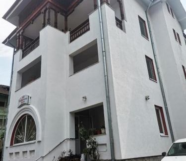 Baile Olanesti House | Pensiunea Belladonna Baile Olanesti