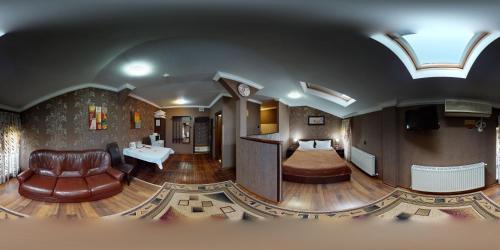Botosani House | Pensiunea Bianca