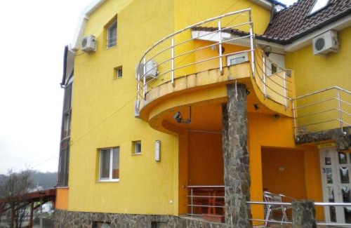 Baile Felix House | Pensiunea Carmena