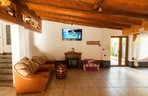 Sugag House | Pensiunea Casa Iulia Transalpina