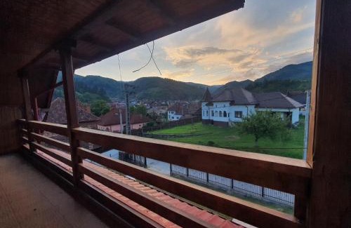 Rucar House | Pensiunea Geta