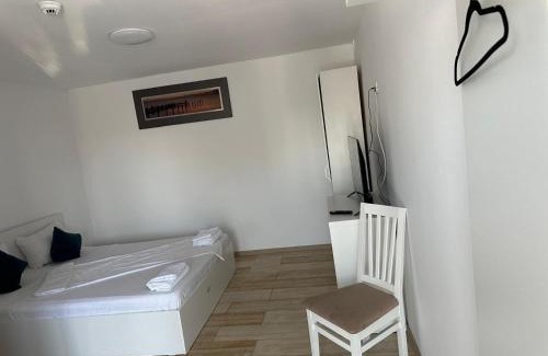 Uzlina House | Pensiunea La Miluta