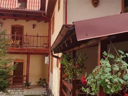 Slanic-Moldova House | Pensiunea LUKA Slanic Moldova