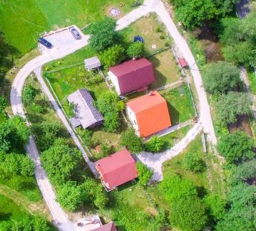 Orastioara de Sus House | Pensiunea Lupul Dacic