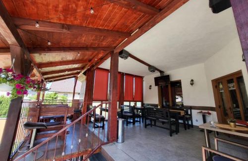 Viseu de Sus House | Pensiunea Mallorca Restaurant - Bar