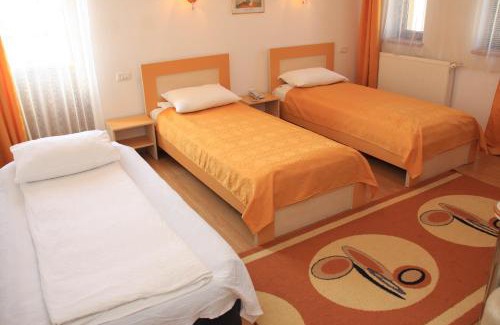 Floresti House | Pensiunea Maria , Floresti