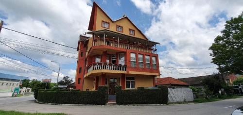 Hunedoara House | Pensiunea Maria