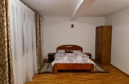 Baia de Fier Hotel | Pensiunea MedAless