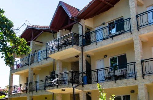 2 Mai House | Pensiunea Mioara 2 Mai