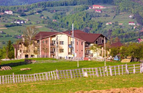 Poiana Marului House | Pensiunea Poiana Viselor