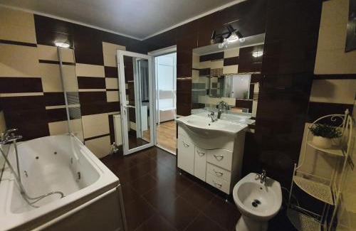 Curtea De Arges House | Pensiunea Relax