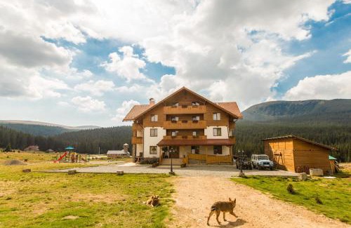 Tau Bistra House | Pensiunea Sureanu