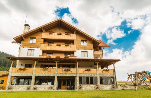 Tau Bistra House | Pensiunea Sureanu