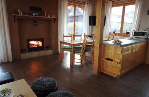 Danesti House | Pensiunea Szeptember