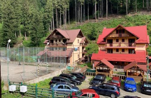 Rucar House | Pensiunea Valea Cascadelor