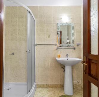 Ortoaia House | Pensiunea Valea Dornelor