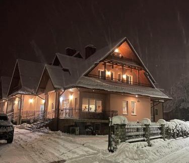 Lapsze Nizne House | Pensjonat i Restauracja Nowak