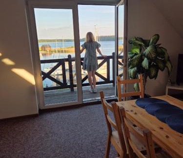 Kozin Bed & Breakfast | Pensjonat Rybaczówka - noclegi, restauracja, port