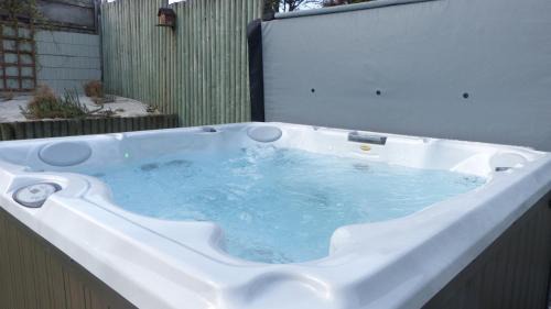 Saint-Pierre-Quiberon House | Penthièvre - Maison 6 pers avec Jacuzzi, proche des plages