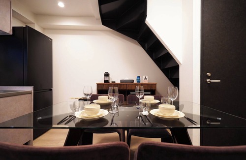 Hiroo Apartment | Penthouse 1-bedroom flat in Hiroo Shibuya