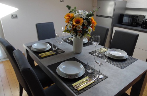 Castello di Godego Apartment | Penthouse at the Path - modern and bright apartment in quiet area
